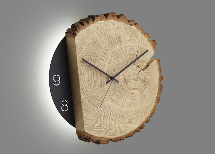 Naturstücke - Wanduhr mit Baumrinde